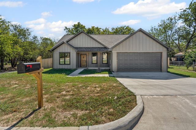 901 SW 10th Street, Mineral Wells, TX 76067
