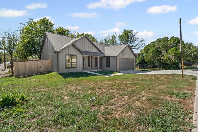 901 SW 10th Street, Mineral Wells, TX 76067