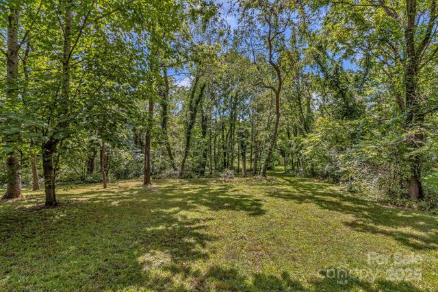 99999 Waters Road 61, Asheville, NC 28805