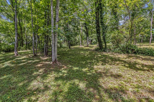 99999 Waters Road 61, Asheville, NC 28805