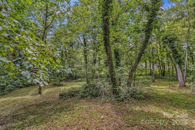 99999 Waters Road 61, Asheville, NC 28805