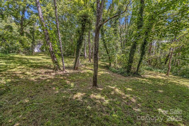 99999 Waters Road 61, Asheville, NC 28805