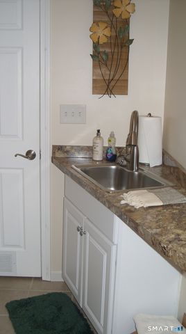 30 Lucy Street, Hamden, CT 06514