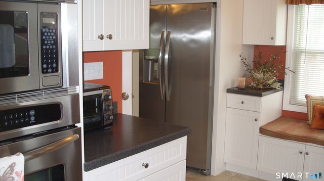 30 Lucy Street, Hamden, CT 06514