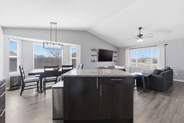 1452 E Sunset Ct, Goddard, KS 67052