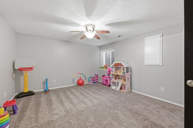 1452 E Sunset Ct, Goddard, KS 67052