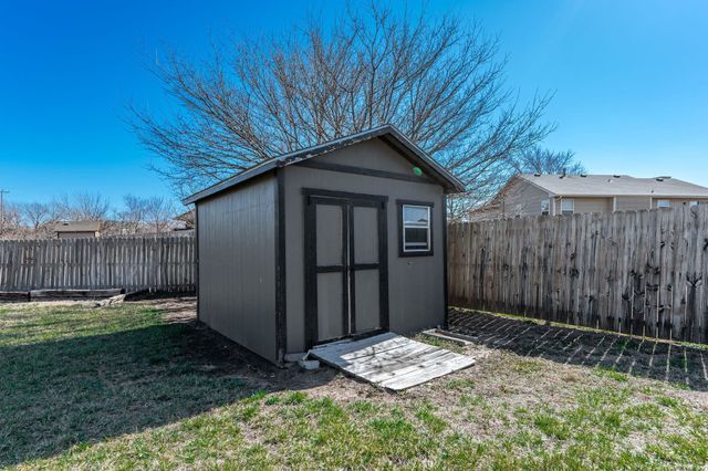 1452 E Sunset Ct, Goddard, KS 67052
