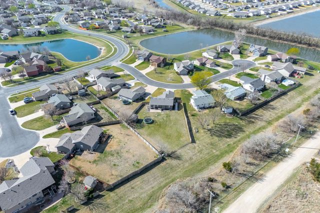 1452 E Sunset Ct, Goddard, KS 67052