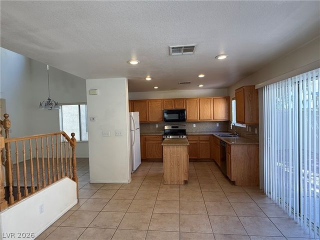 4986 LIME KILN Avenue, Las Vegas, NV 89139