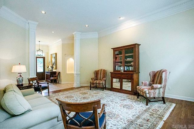 10 Piney Lane, Little Rock, AR 72223