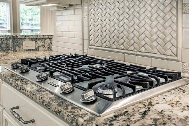 10 Piney Lane, Little Rock, AR 72223