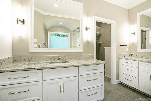 10 Piney Lane, Little Rock, AR 72223