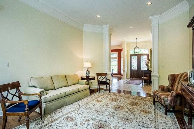 10 Piney Lane, Little Rock, AR 72223