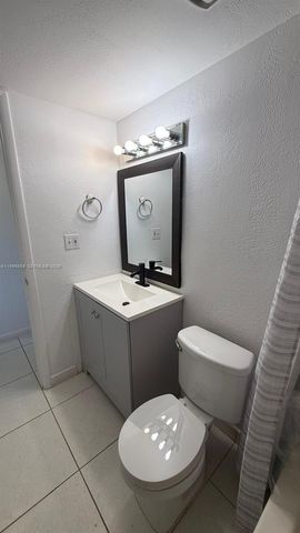 17530 NW 68th Ave C3010, Hialeah, FL 33015