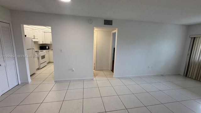 17530 NW 68th Ave C3010, Hialeah, FL 33015