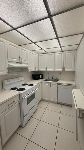 17530 NW 68th Ave C3010, Hialeah, FL 33015