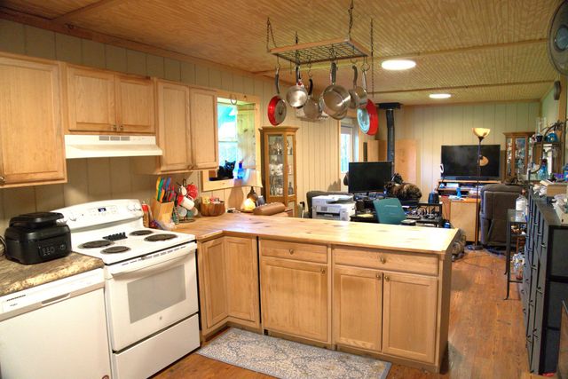 401 Cane Ridge Road, Paris, KY 40361