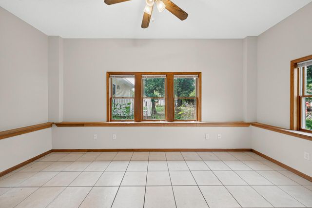 6262 7th Street N, Oakdale, MN 55128