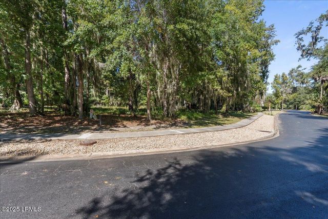 300 De La Gaye Point, Beaufort, SC 29902