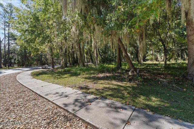 300 De La Gaye Point, Beaufort, SC 29902