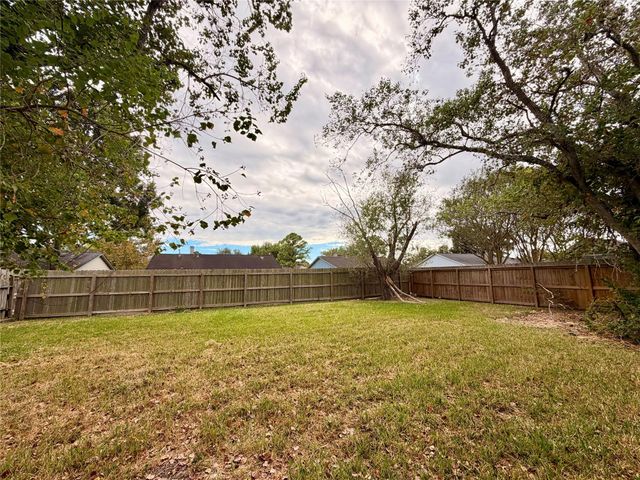 2533 Knoxville Drive, League City, TX 77573
