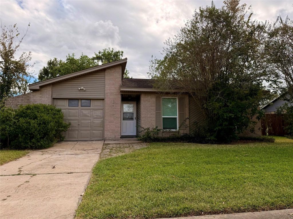 2533 Knoxville Drive, League City, TX 77573