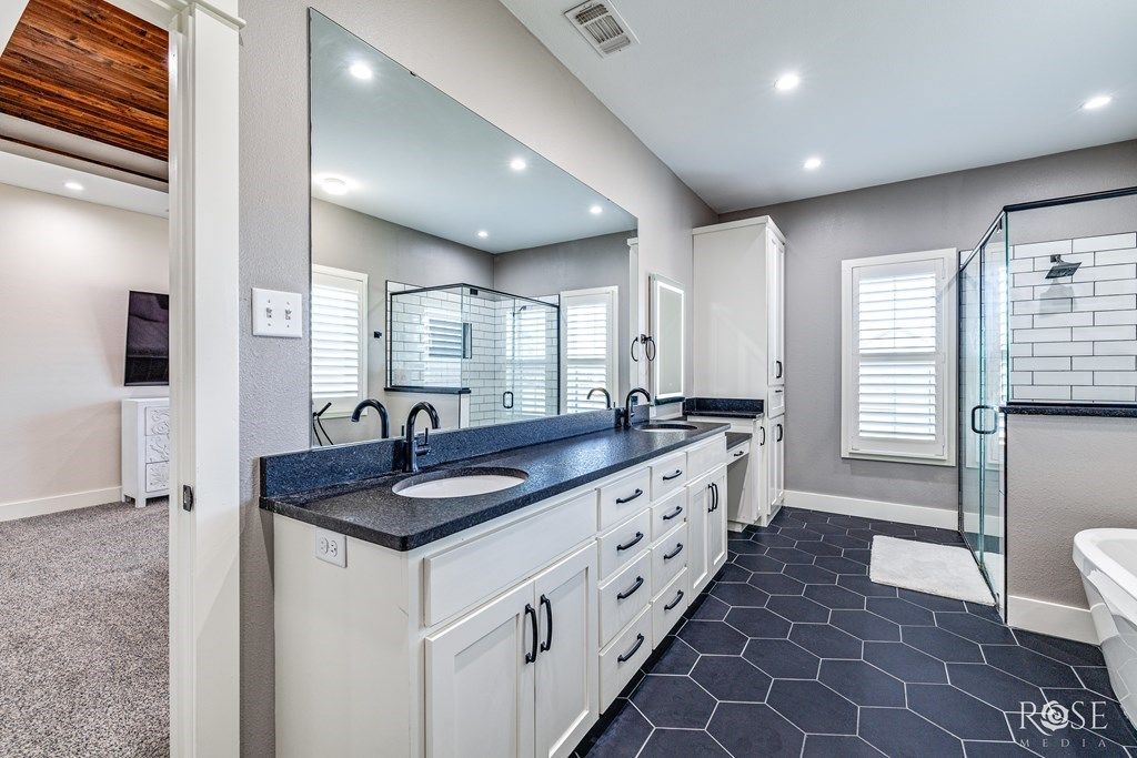 Image 20 of property listing at 7614 Aspen Ave, San Angelo, TX 76904