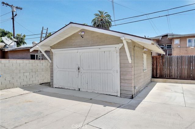 4020 Brighton, Los Angeles, CA 90062