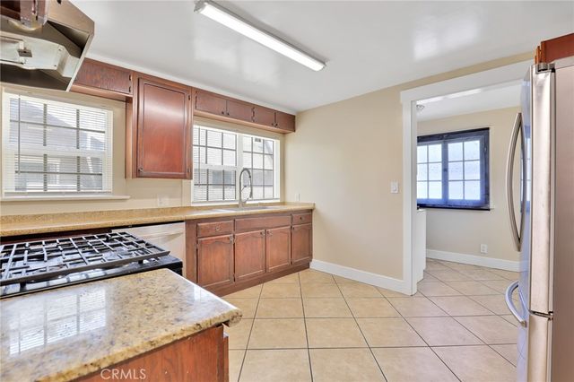 4020 Brighton, Los Angeles, CA 90062