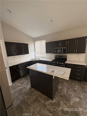 27817 Blaze, Menifee, CA 92585