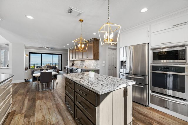 11706 Edgewater Court, Montgomery, TX 77356