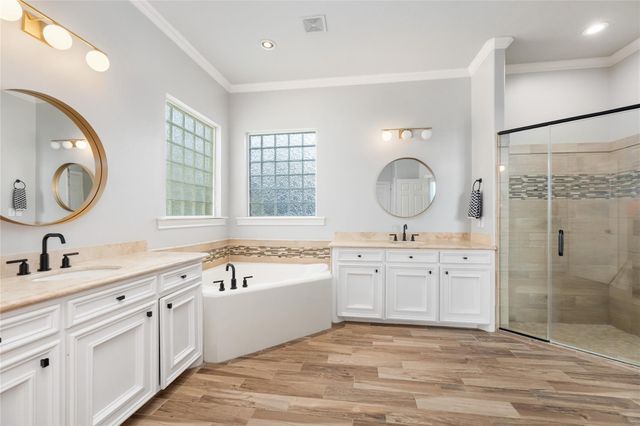 11706 Edgewater Court, Montgomery, TX 77356