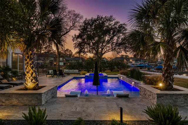 11706 Edgewater Court, Montgomery, TX 77356