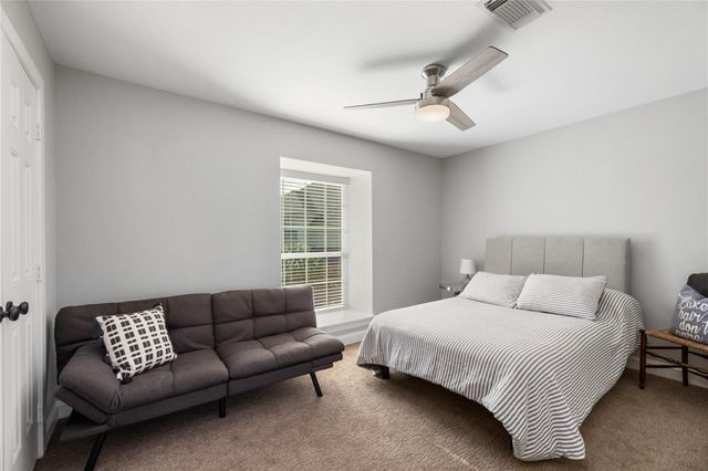 11706 Edgewater Court, Montgomery, TX 77356