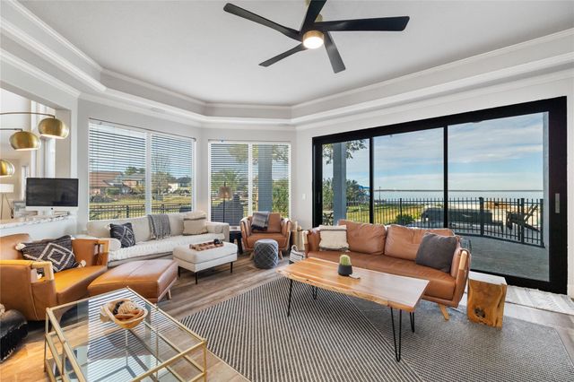 11706 Edgewater Court, Montgomery, TX 77356