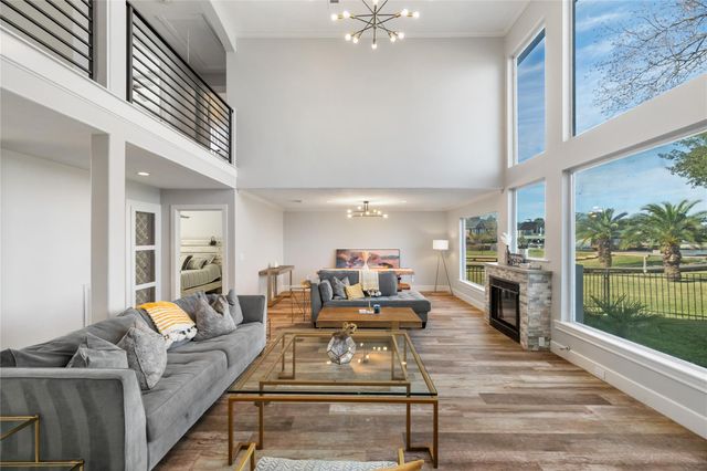 11706 Edgewater Court, Montgomery, TX 77356