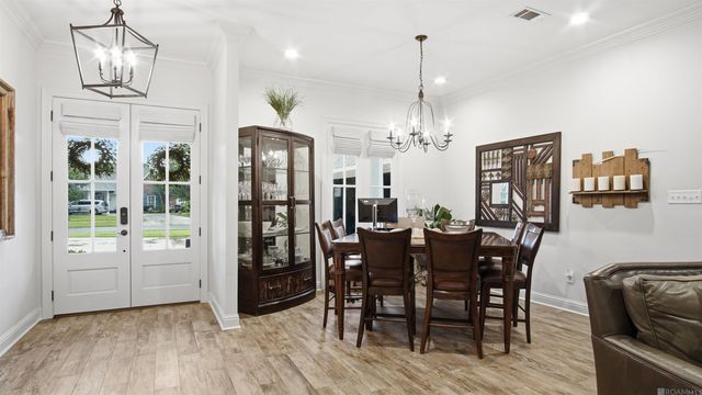17628 Lake Vista Dr, Greenwell Springs, LA 70739