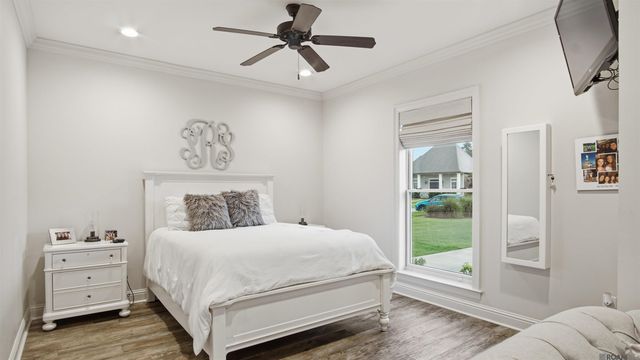 17628 Lake Vista Dr, Greenwell Springs, LA 70739