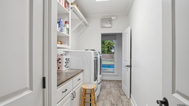 17628 Lake Vista Dr, Greenwell Springs, LA 70739