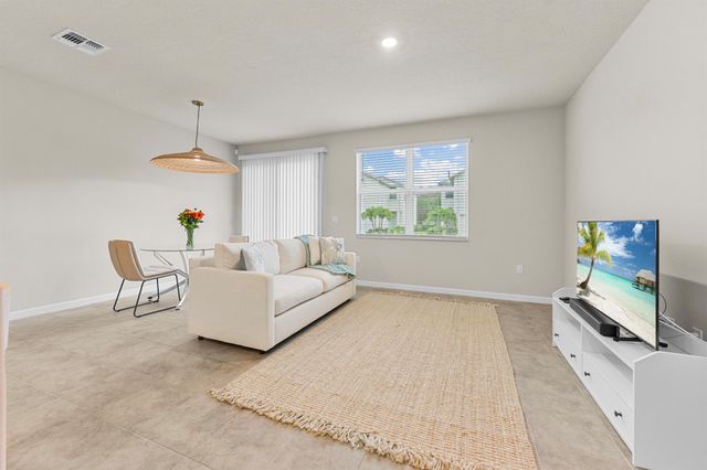 5731 SE Edgewater Circle, Stuart, FL 34997