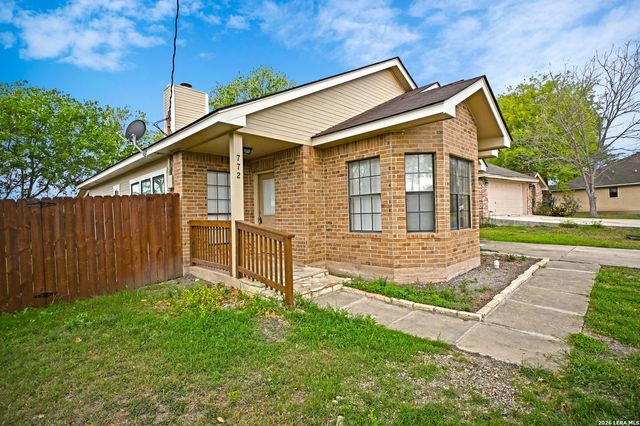 772 VISTA PKWY, New Braunfels, TX 78130