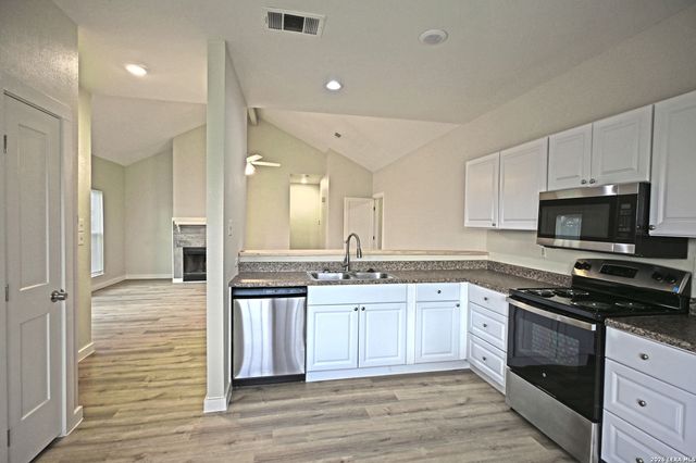 772 VISTA PKWY, New Braunfels, TX 78130