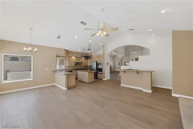 8133 HORIZON LAKE Drive, Las Vegas, NV 89128