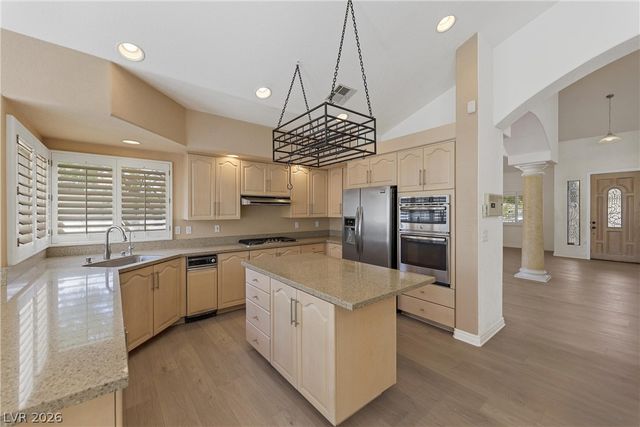 8133 HORIZON LAKE Drive, Las Vegas, NV 89128