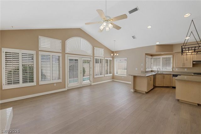 8133 HORIZON LAKE Drive, Las Vegas, NV 89128