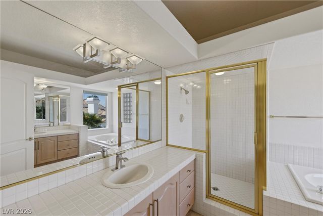 8133 HORIZON LAKE Drive, Las Vegas, NV 89128