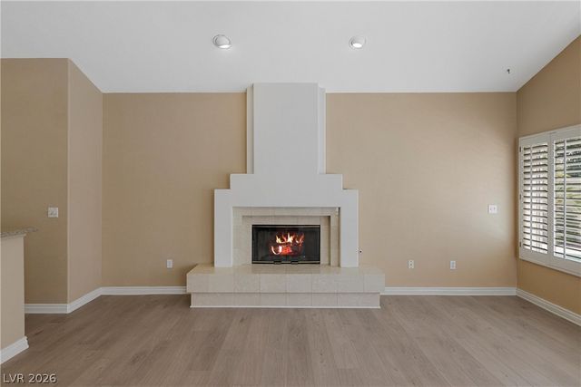 8133 HORIZON LAKE Drive, Las Vegas, NV 89128