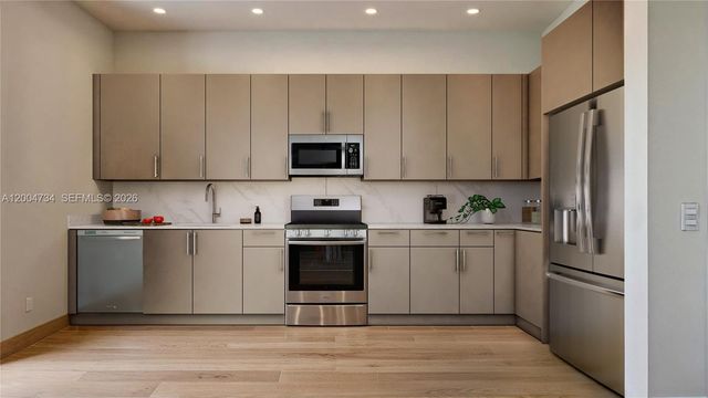 19424 SW 125th Ave 0, South Miami, FL 33177