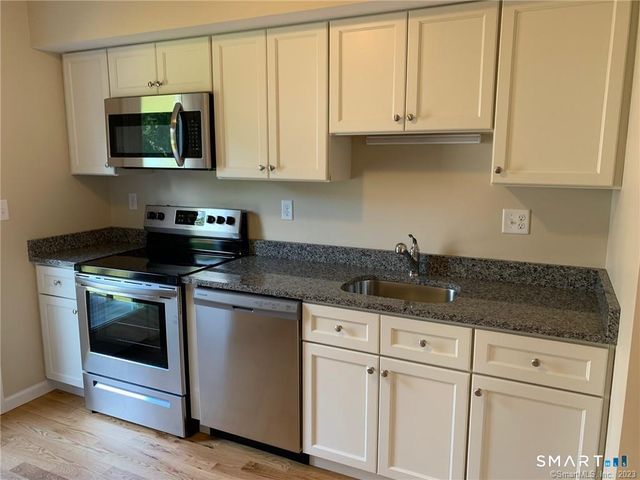 27 Tridell Drive 2, Southington, CT 06479