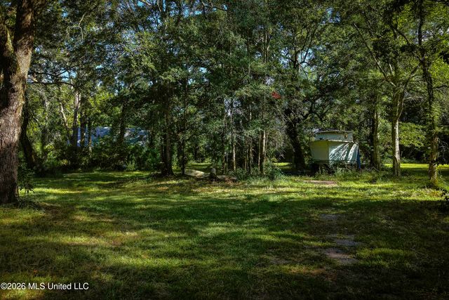 3521 Government Street, Ocean Springs, MS 39564